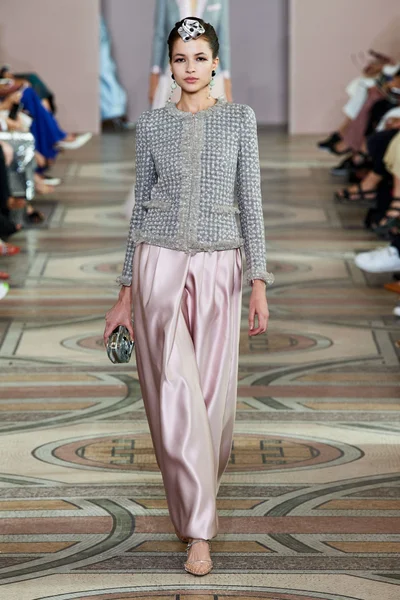 Look 32